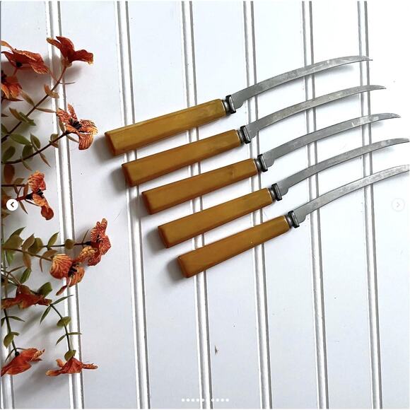 Vintage Butterscotch Bakelite Stainless Steel Flatware Knives Serrated Knife x10 - Picture 3 of 10